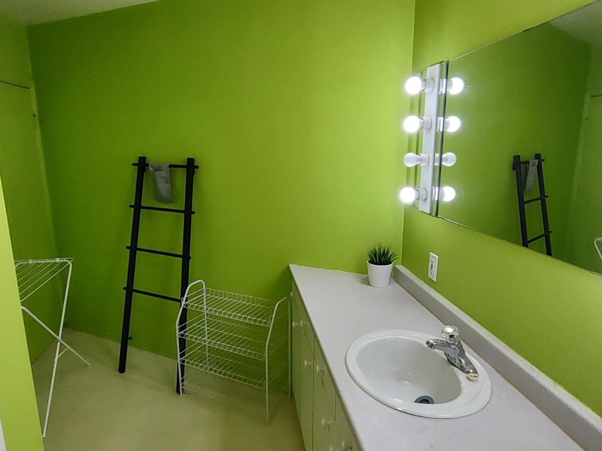 Welcome To Airbnb Saint-Jean-sur-Richelieu Eksteriør billede