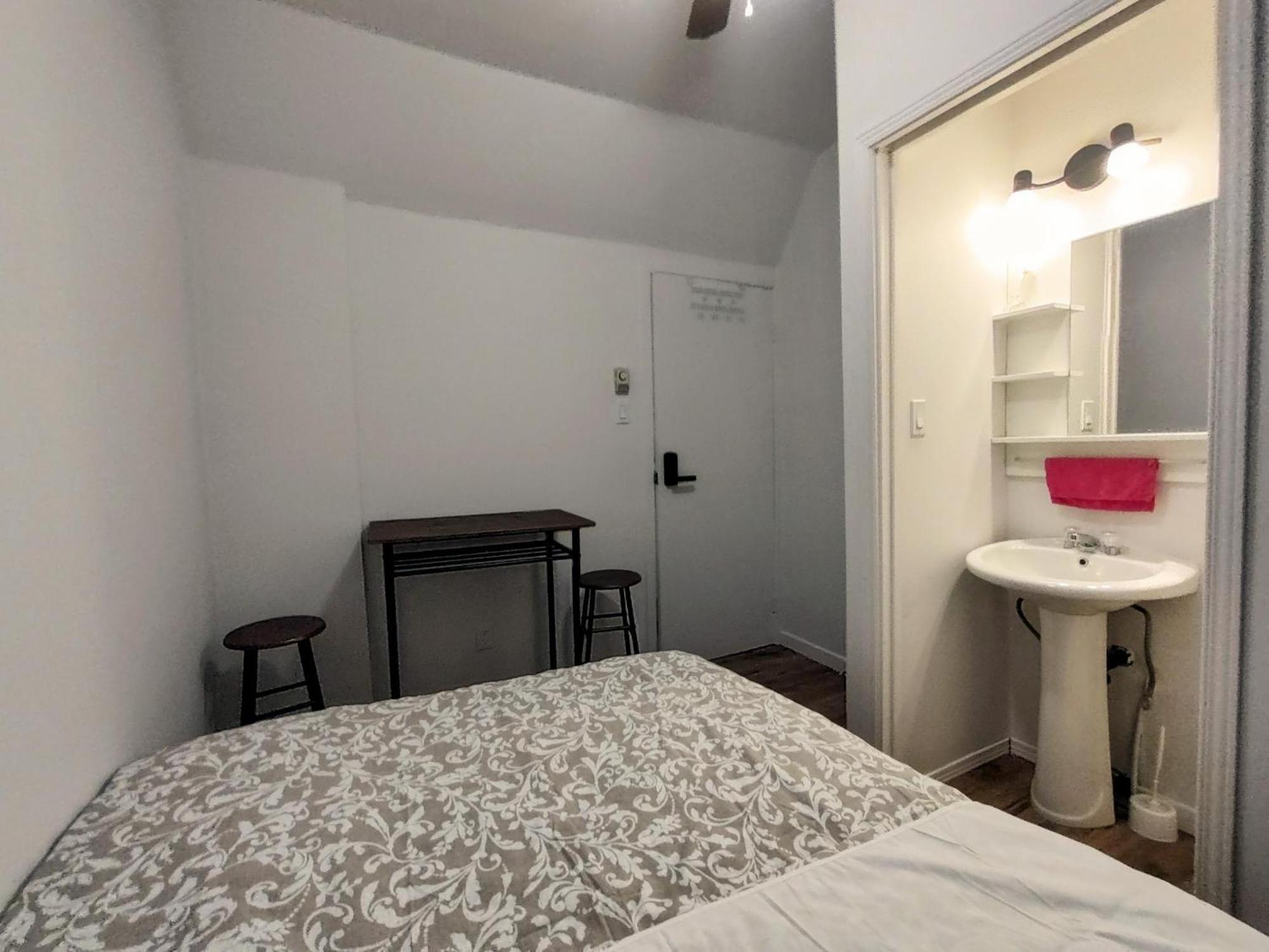 Welcome To Airbnb Saint-Jean-sur-Richelieu Eksteriør billede
